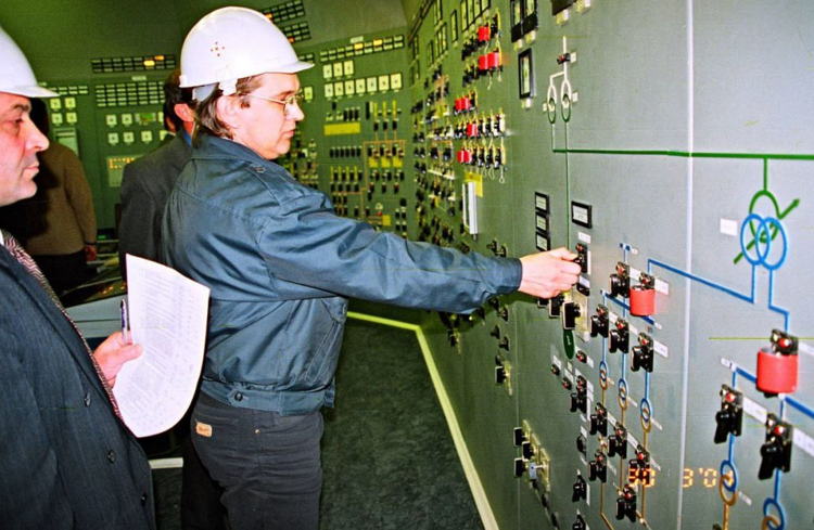 25 лет в строю: юбилей первого энергоблока Ростовской АЭС