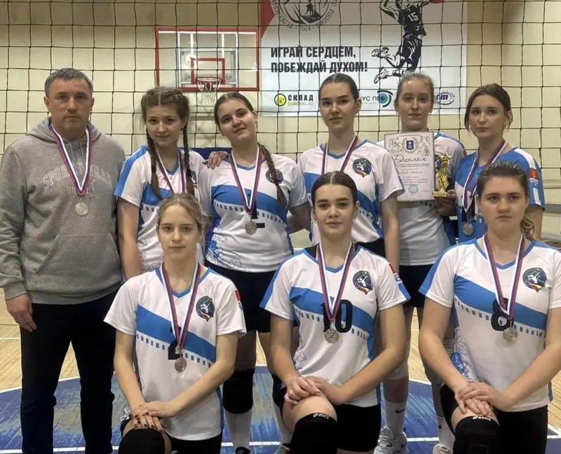 Волейболистки из Цимлянска стали серебряными призерами турнира в Азове